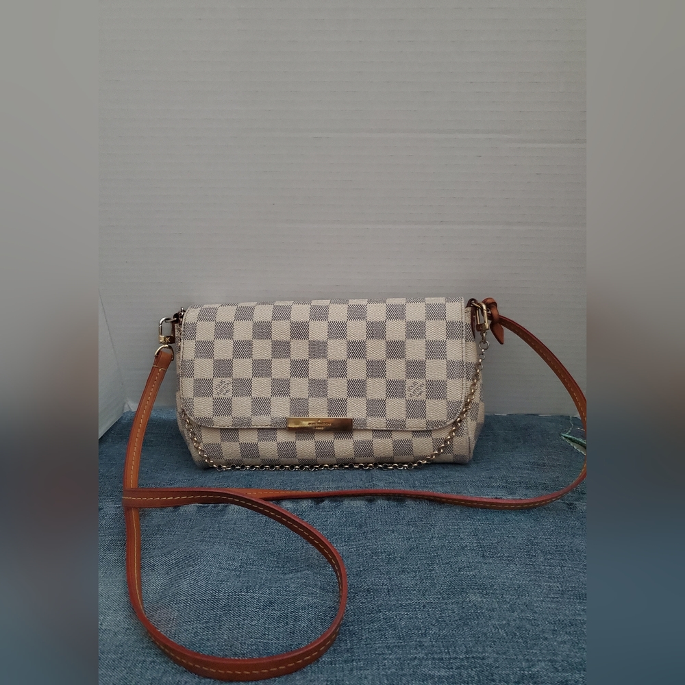 Louis  Vuitton Damier Azur Favorite MM bag.